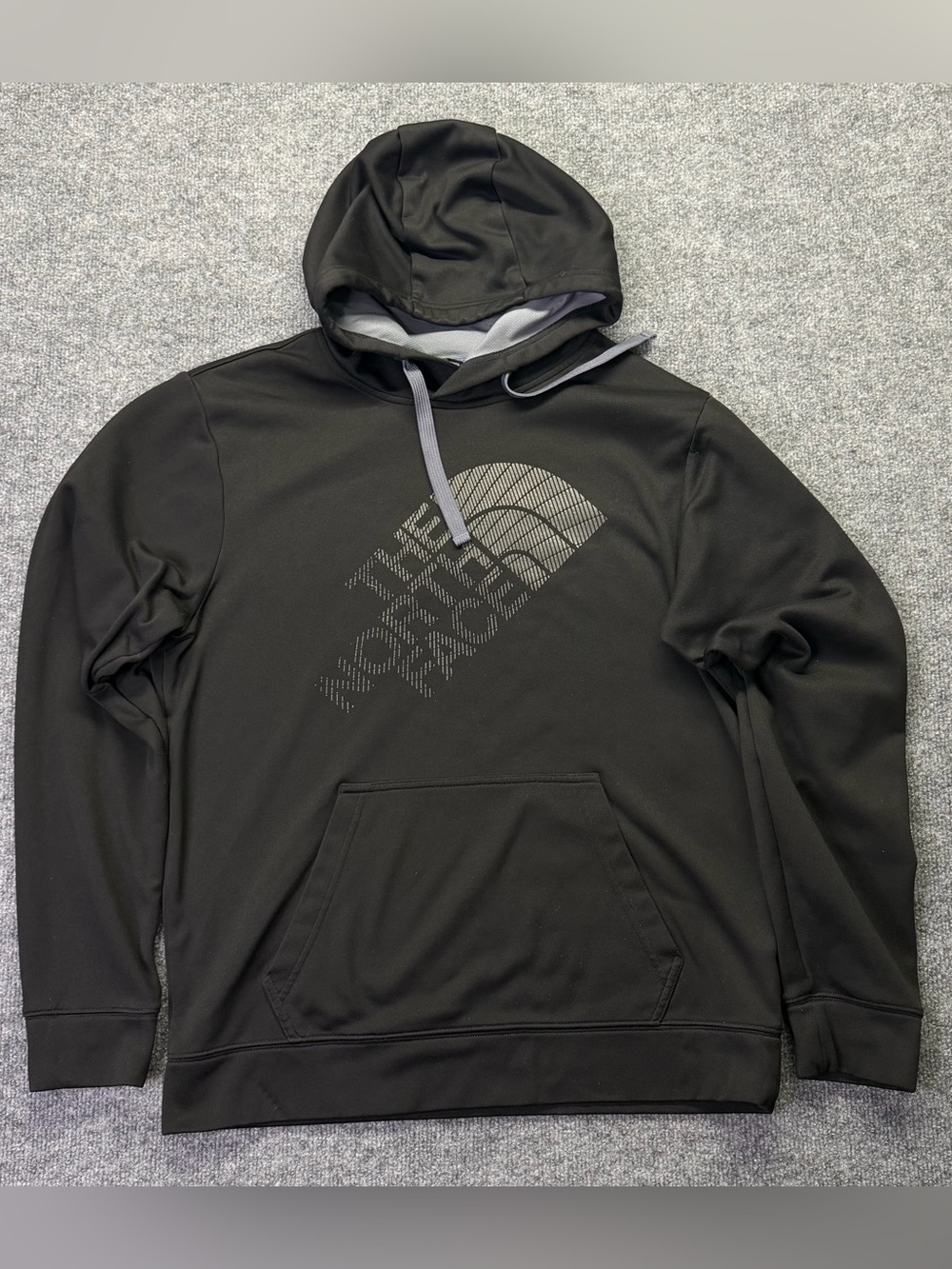 The North Face Hommes Black Pullover Hoodie with Tonal Logo